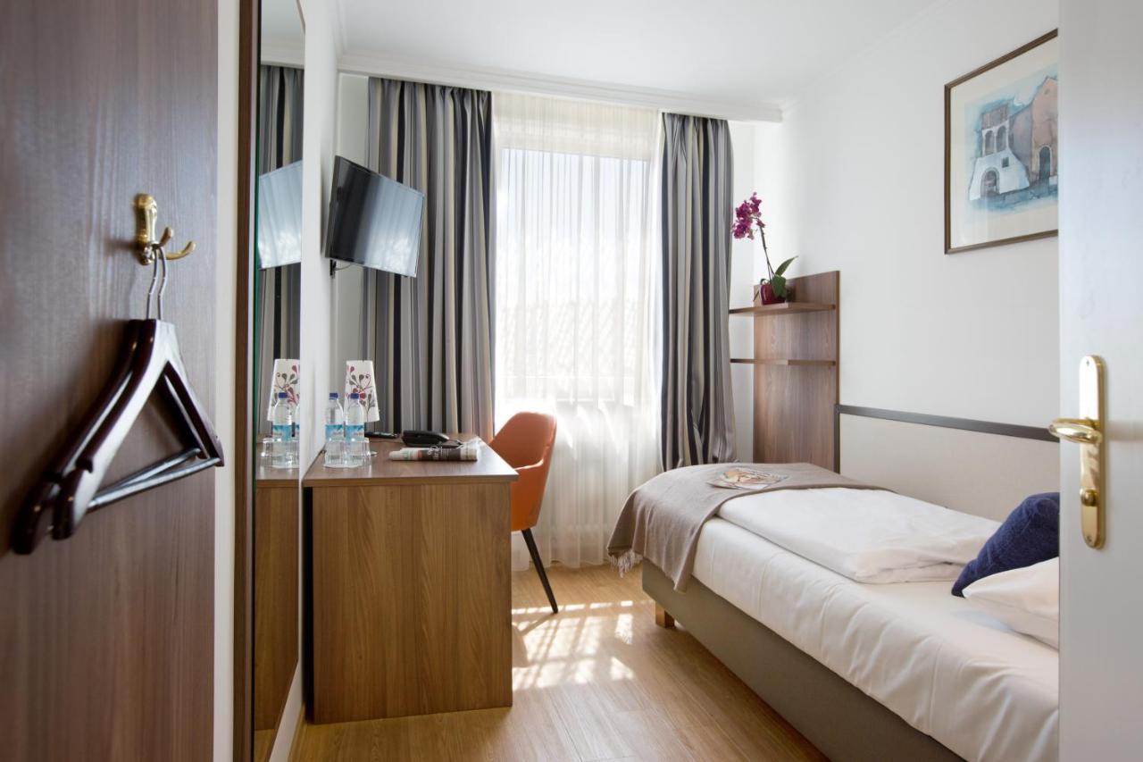 Single Room,1270820254:JPEG